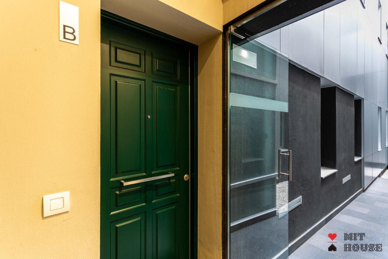 Mit House Ayala En Madrid Exterior photo
